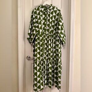 Anthropologie 'Bettina' tiered dress by Maeve 🫒 green and white triangle pattern